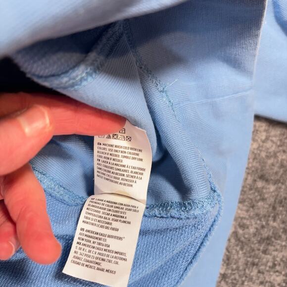 American Eagle Light Blue Hoodie M 100% Cotton Front Pouch Missing Drawstring - Picture 4 of 10